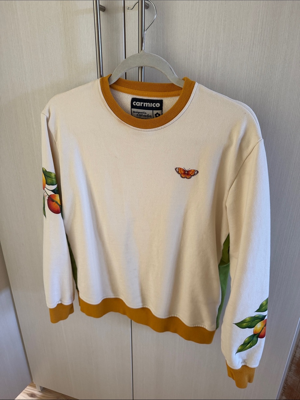 Carmico sweatshirt with oranges